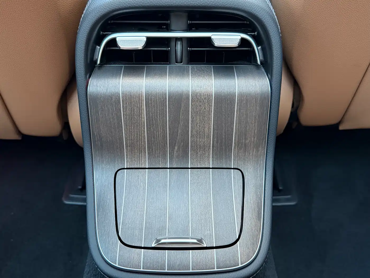 Mercedes-Benz E-Class 2024 E 300 L Fashion фото 20