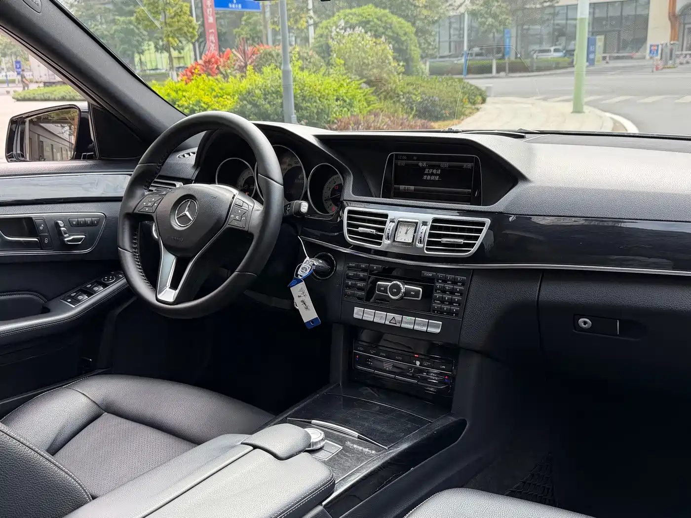 Mercedes-Benz E-Class 2014 E 260 L Sport фото 15