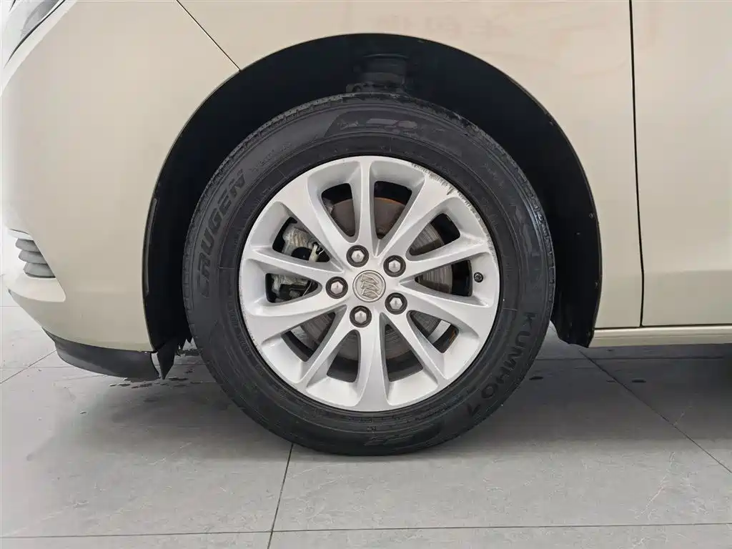 Buick GL8 2017 ES 28T Premium China V фото 17