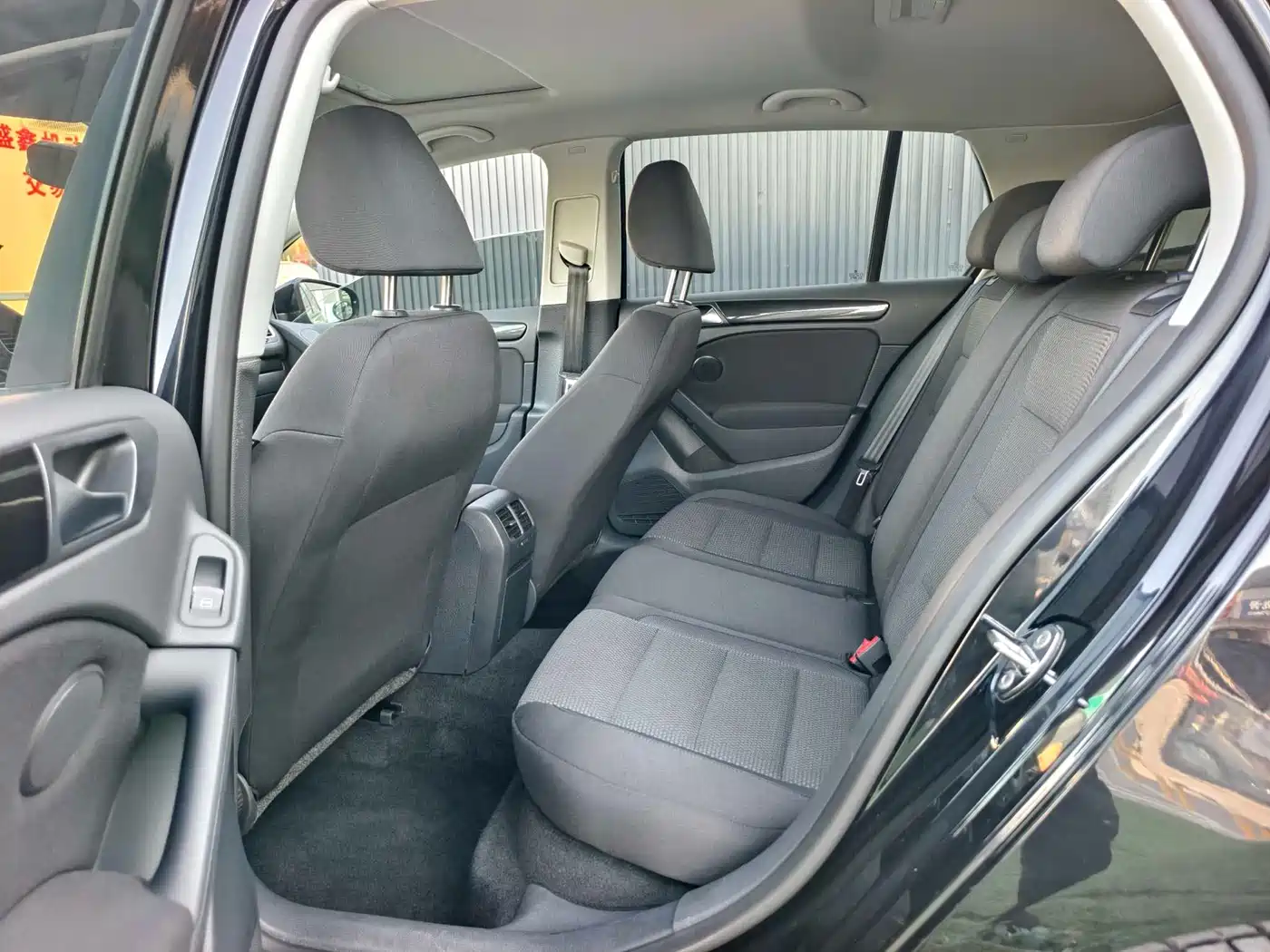 Volkswagen Golf 2011 1.4TSI Auto Comfort фото 11