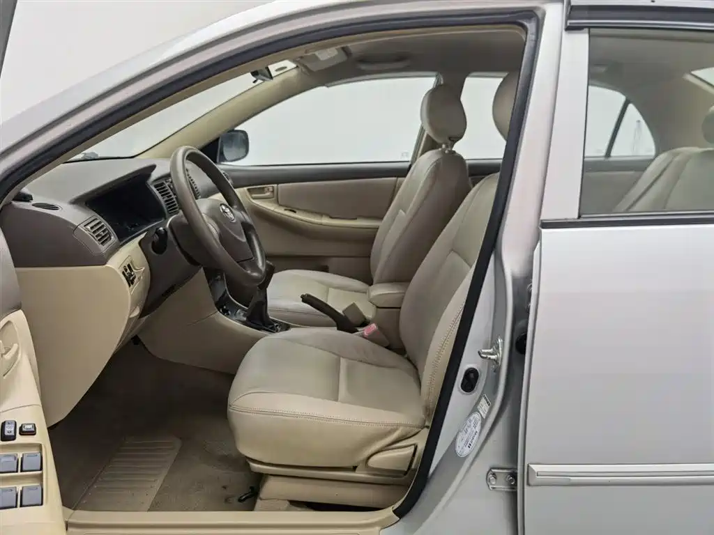 Toyota Corolla 2010 1.6L Manual Classic Edition фото 10
