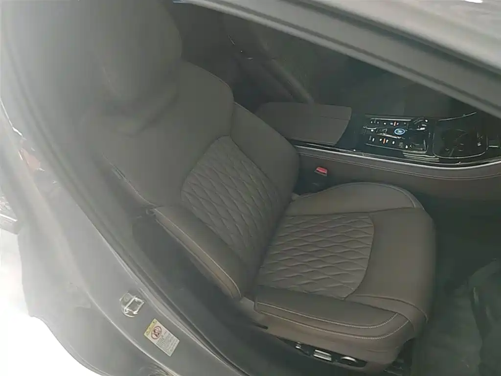 BYD Han 2025 DM-i 125KM Elite фото 25