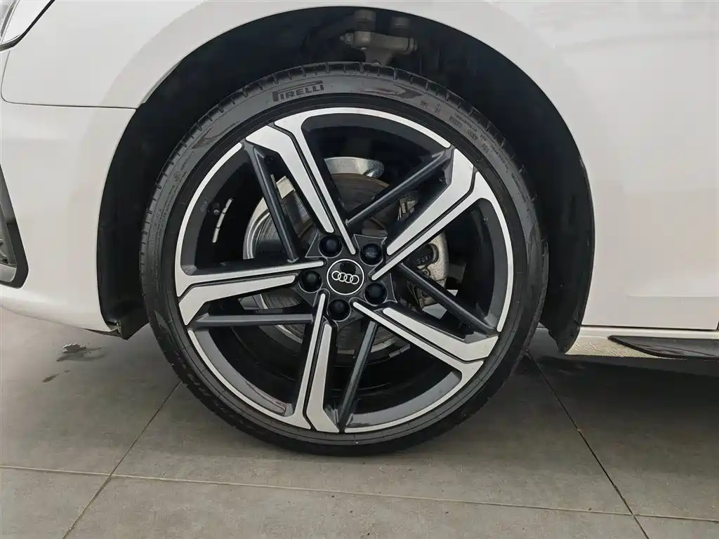 Audi A4L 2024 40 TFSI Luxury Dynamic фото 17