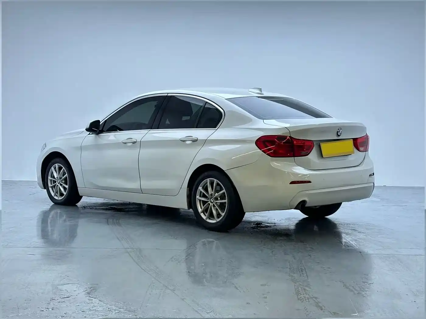 BMW 1 Series 2017 118i Fashion фото 4