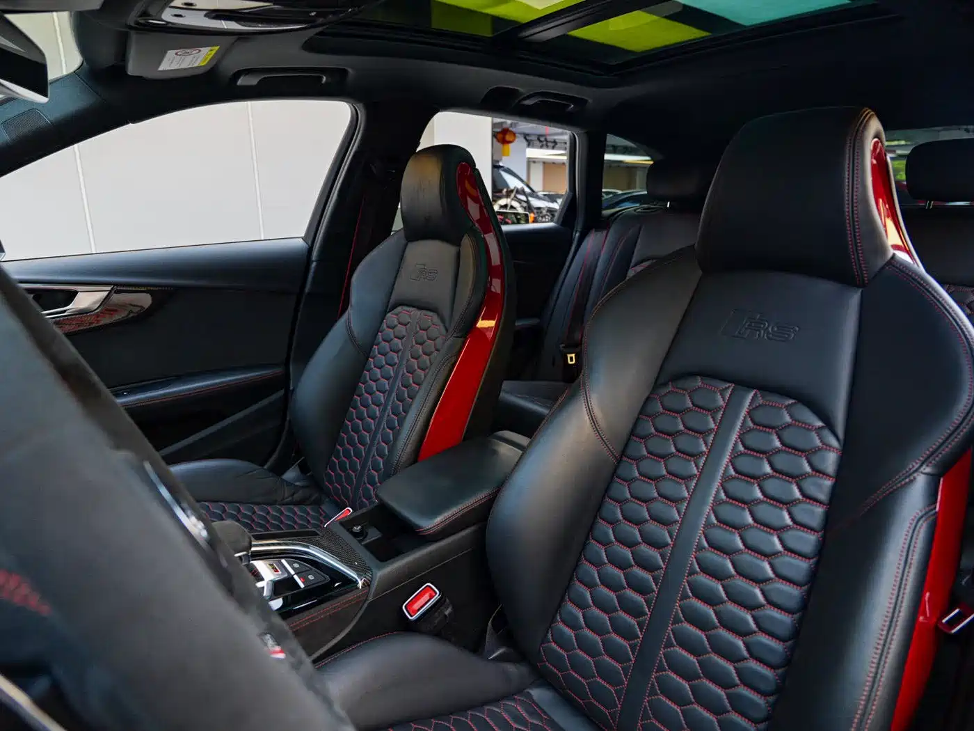Audi RS 4 2021 RS4 Avant Obsidian Edition фото 15