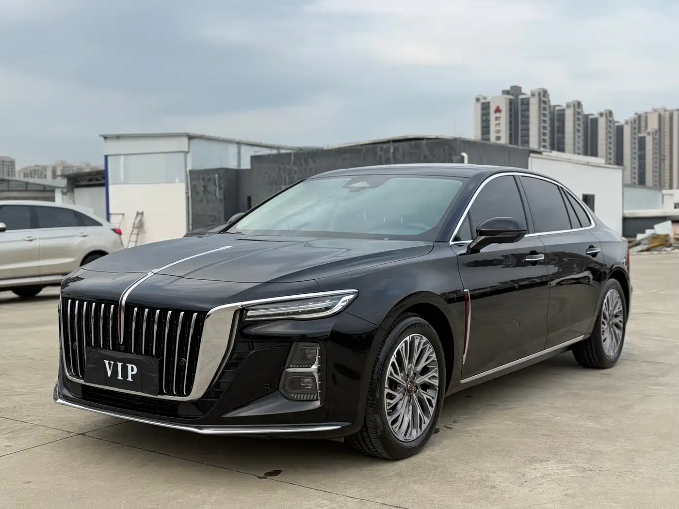 Hongqi H5 2023 2.0T Auto Smart Connect Flag Comfort