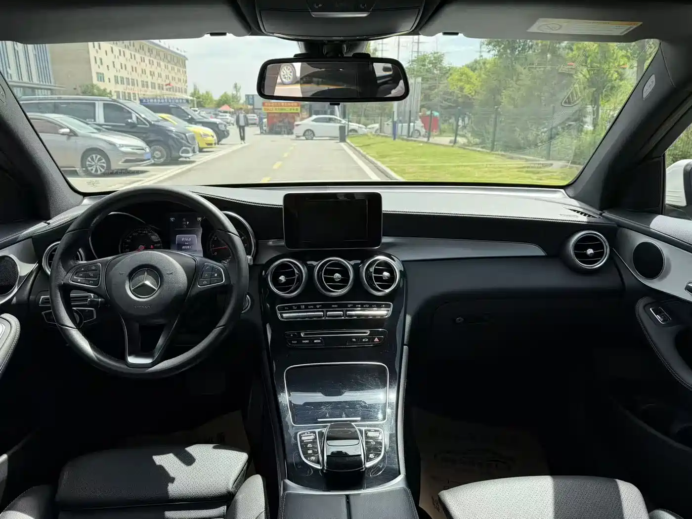 Mercedes-Benz GLC 2017 GLC 200 4MATIC фото 10