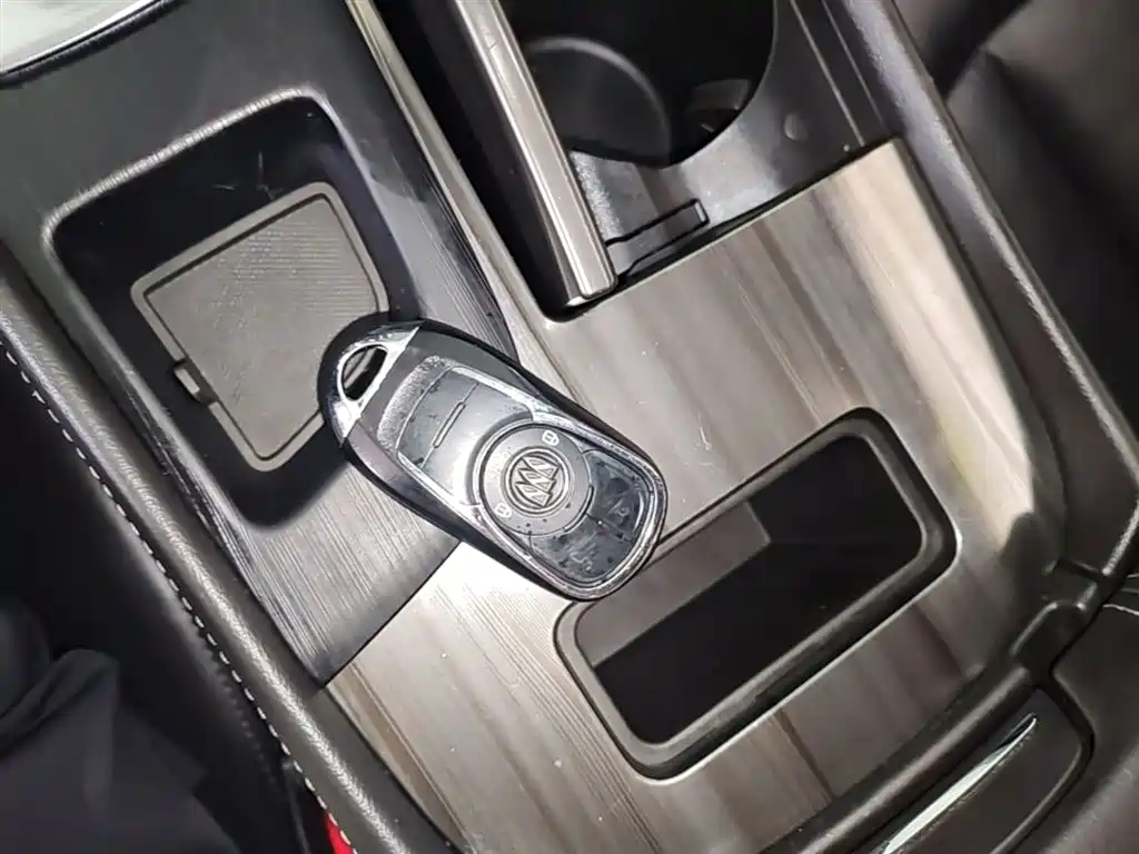 Buick LaCrosse 2018 Model 20T Elite Edition фото 9