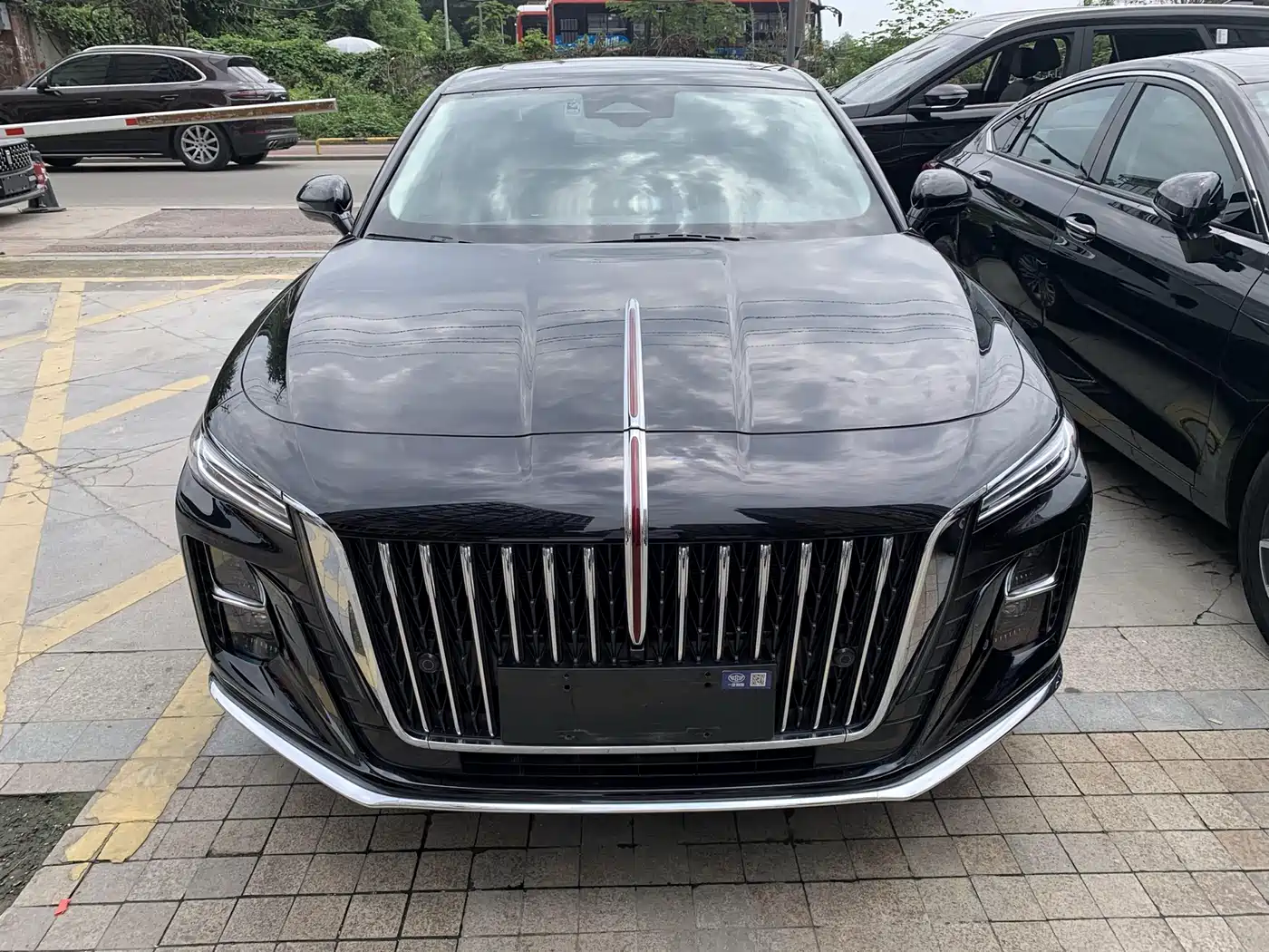 Hongqi H5 2023 2.0T Auto Smart Connect Flag Comfort фото 2
