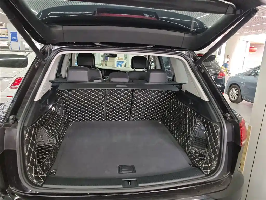 Volkswagen Touareg 2019 2.0TSI Pilot Edition China VI фото 19