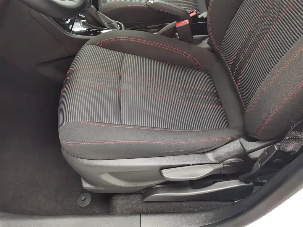 Buick Encore 2018 18T Automatic 2WD Urban Leading фото 20