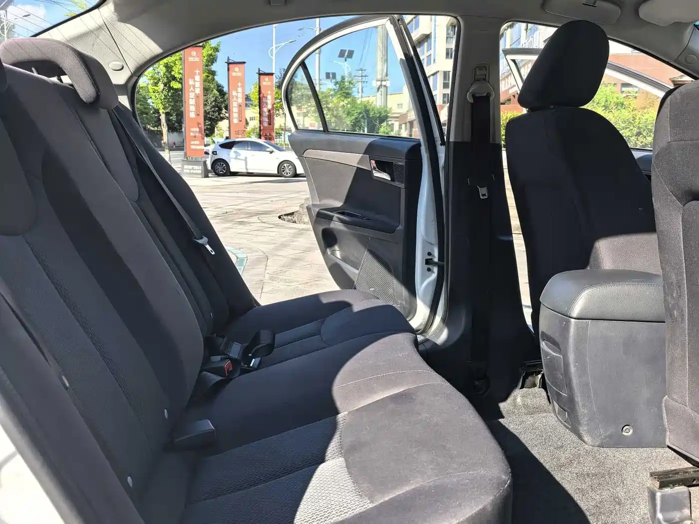 Roewe 350 2016 2015 Model 1.5L Manual Luxury Sunroof Edition
