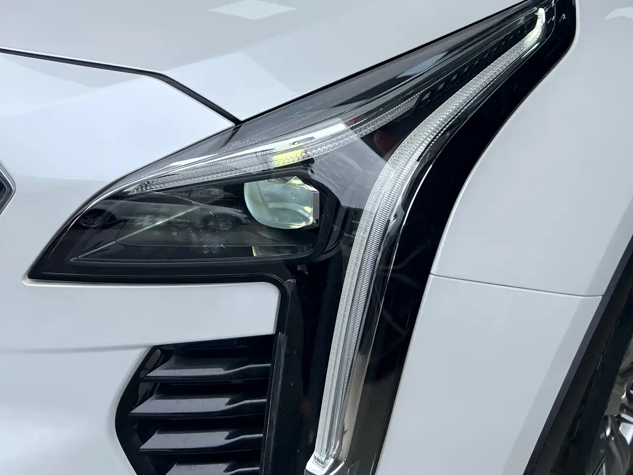 CADILLAC XT4