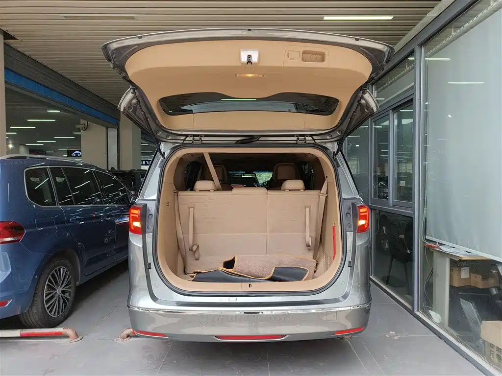 Buick GL8 2018 ES 28T Premium Type China VI фото 19