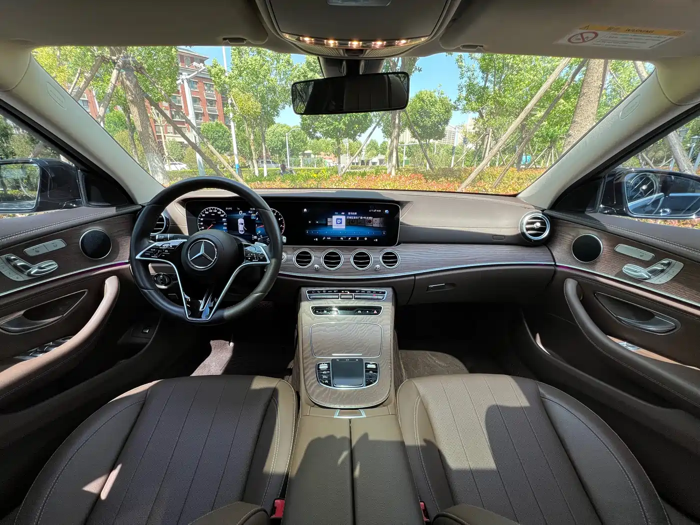 Mercedes-Benz E-Class 2023 E 300 L Fashion фото 12