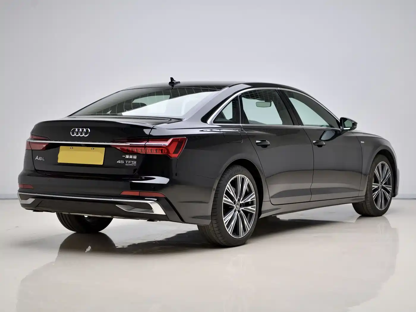 Audi A6L 2025 45 TFSI quattro Premium Sport фото 4