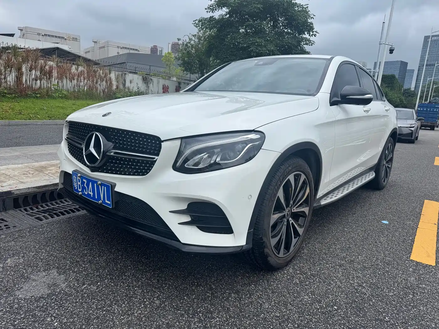 Mercedes-Benz GLC Coupe 2017 GLC 260 4MATIC Coupe SUV