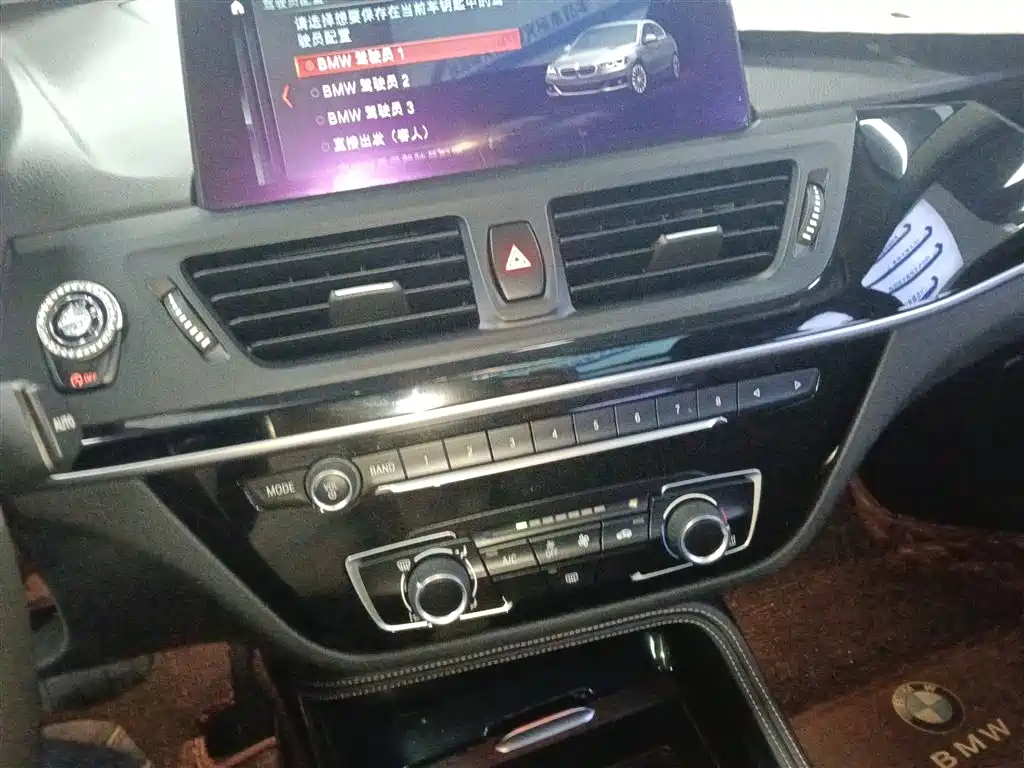 BMW 1 Series 2020 Model 125i Leading M Sport Package фото 13