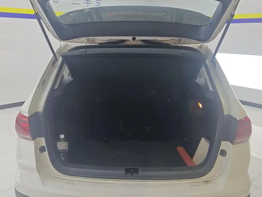 Volkswagen Tharu, миниатюра 4