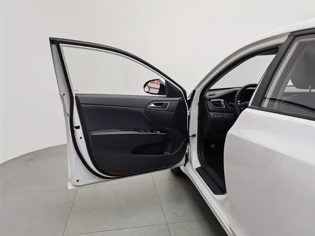 Hyundai Mistra 2016 1.6T Automatic Smart GLS фото 8