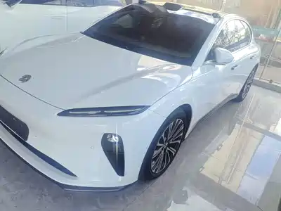 NIO ET5