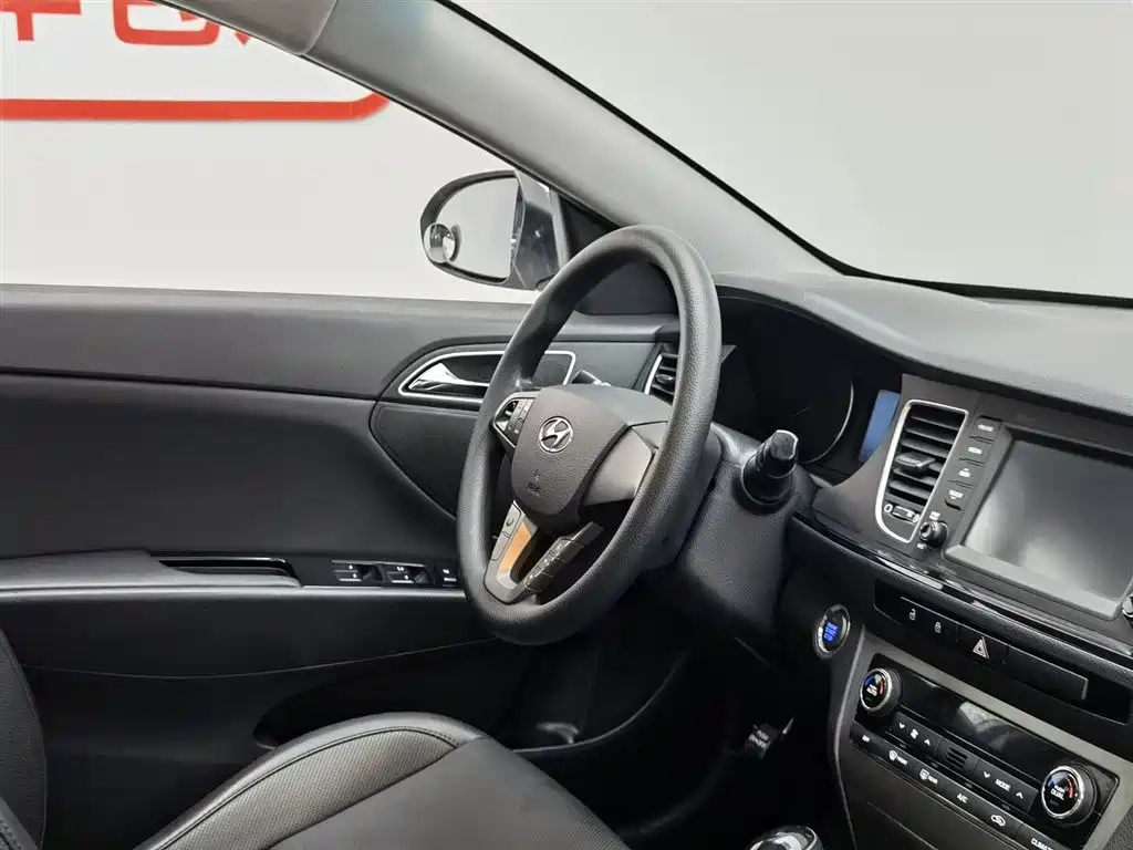 Hyundai Mistra 2016 1.6T Automatic Smart GLS фото 22