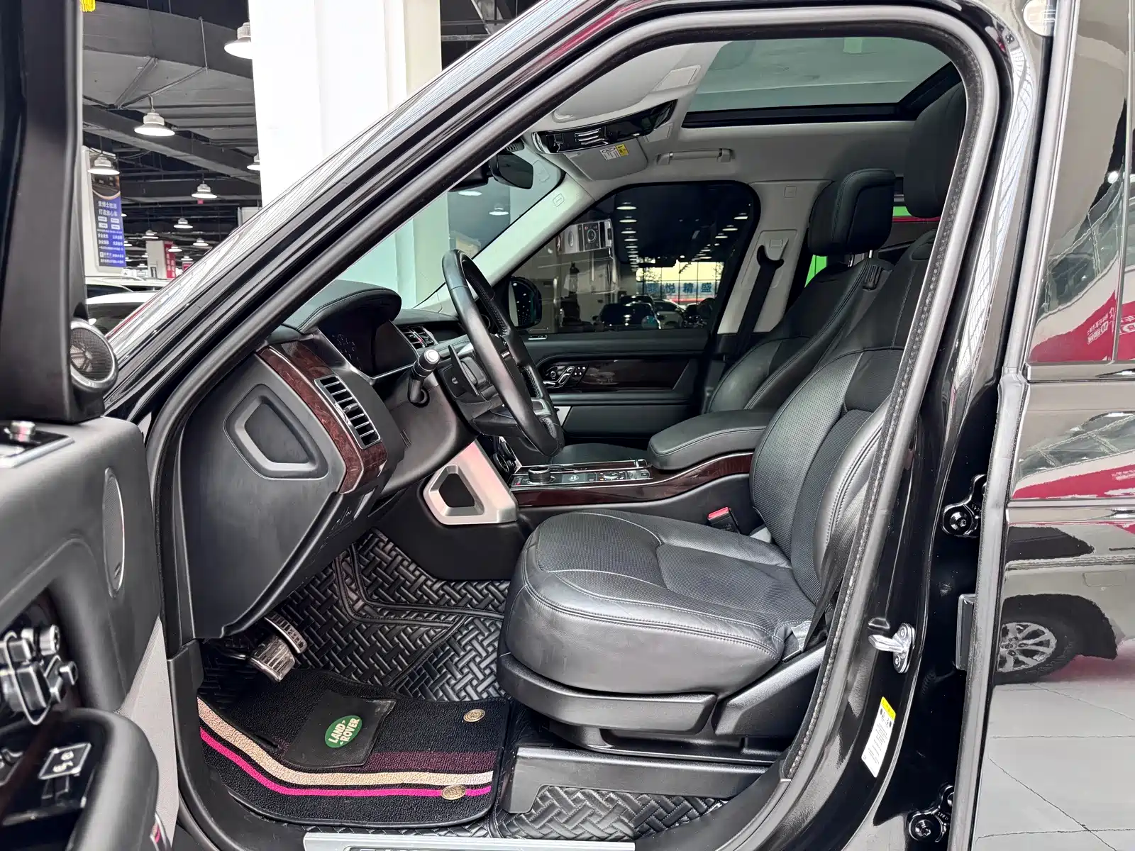 Фото 4 - Land Rover Range Rover