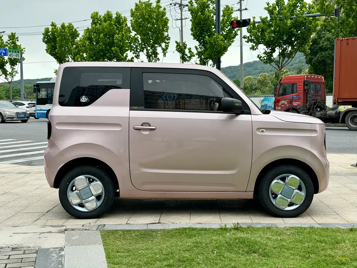 Geely Galaxy Panda 2023 2023 Panda Mini 200km Endurance Bear
