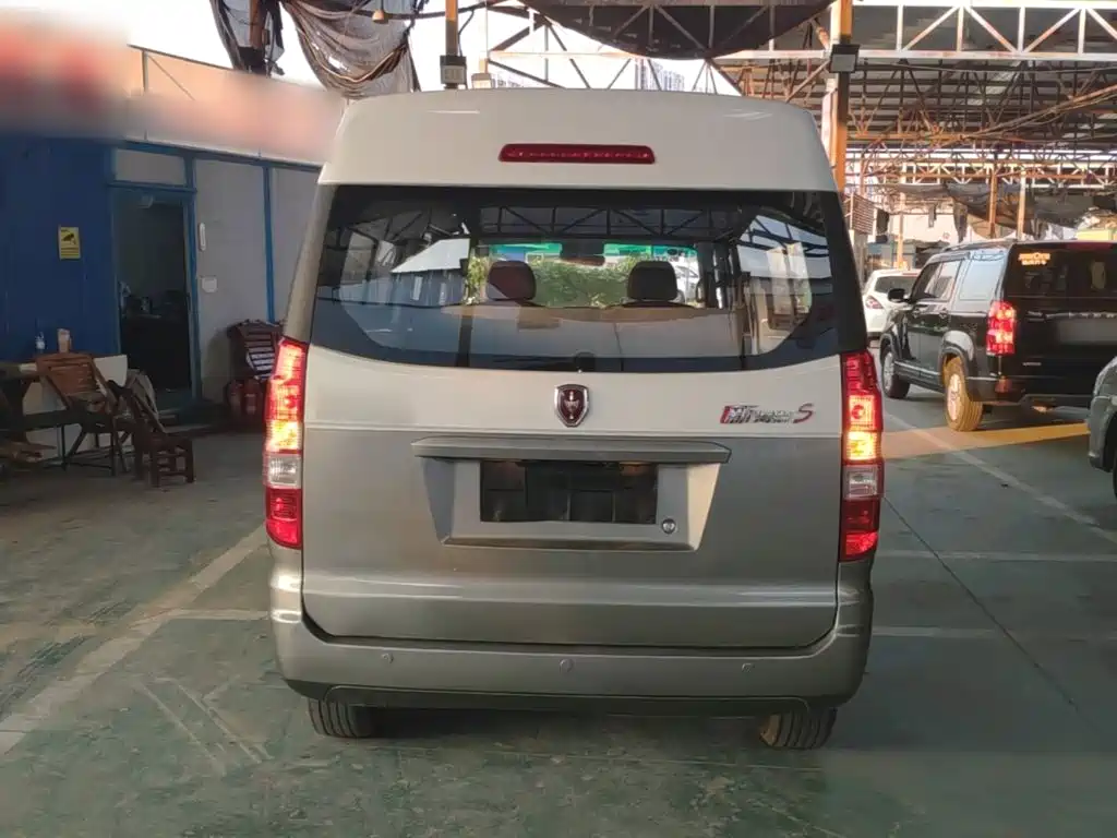 Jinbei New Hiace S 2024 2023 1.5L Fortune Bus 5/6/7-seater Non-AC Version SWC15M