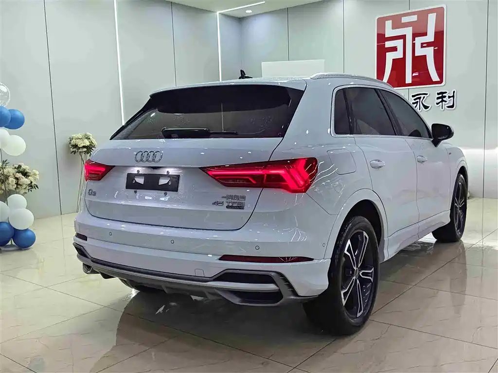 Audi Q3 2022 45 TFSI quattro Fashion Dynamic фото 4