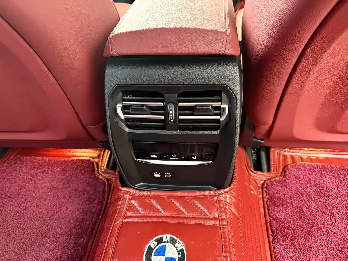 BMW i3 2024 eDrive 40 L Night Sport Package фото 16