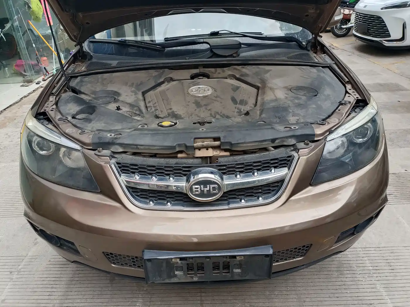 BYD S6 2016 2014 Model 2.0L Manual Luxury 7-Seater