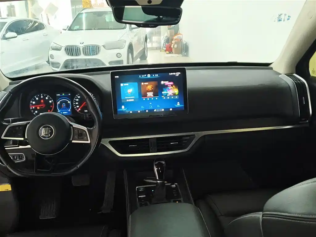 BYD Tang 2018 2.0T Automatic Smart Connection Delight Edition 7-Seater China V фото 10