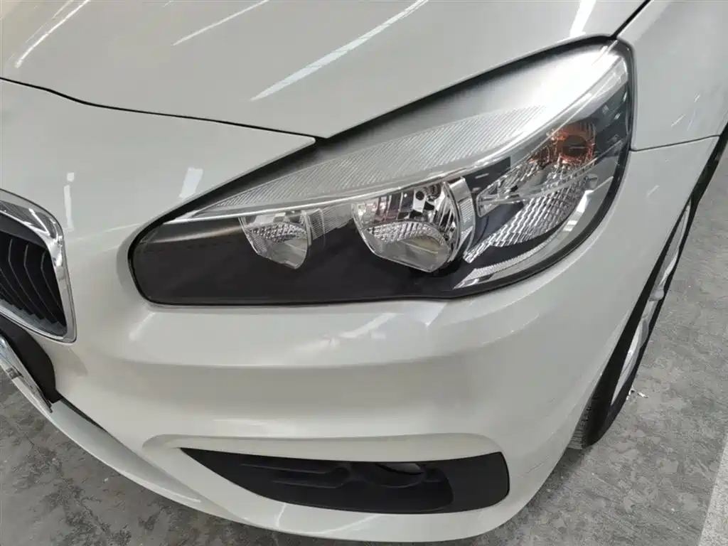 BMW 2 Series Touring 2016 218i Fashion Model фото 24