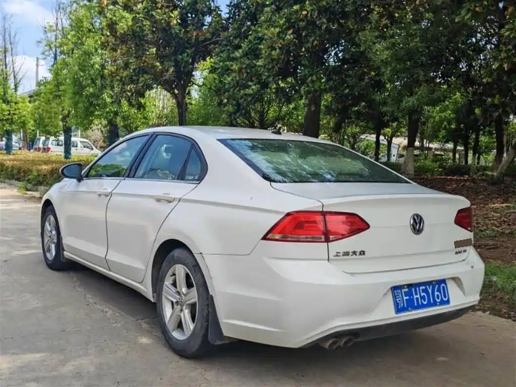Volkswagen Lamando 2015 230TSI DSG Style фото 9