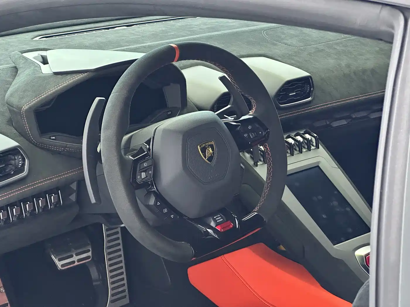 Lamborghini Huracán 2021 Huracán STO фото 32