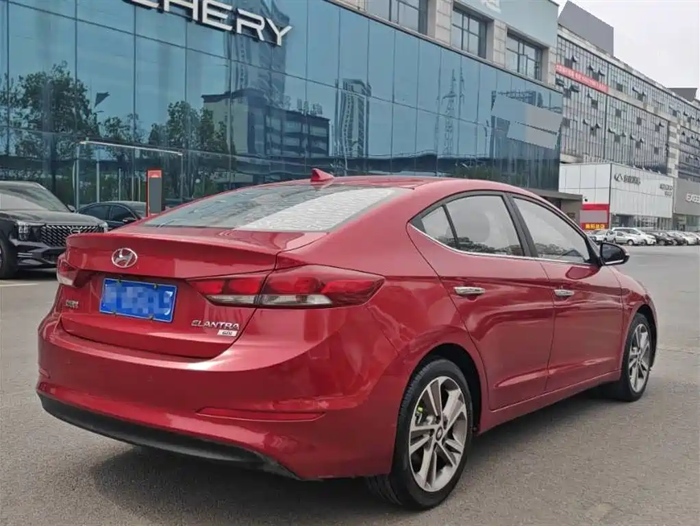 Hyundai Elantra 2016 Model 1.6L Automatic Smart Elite фото 7