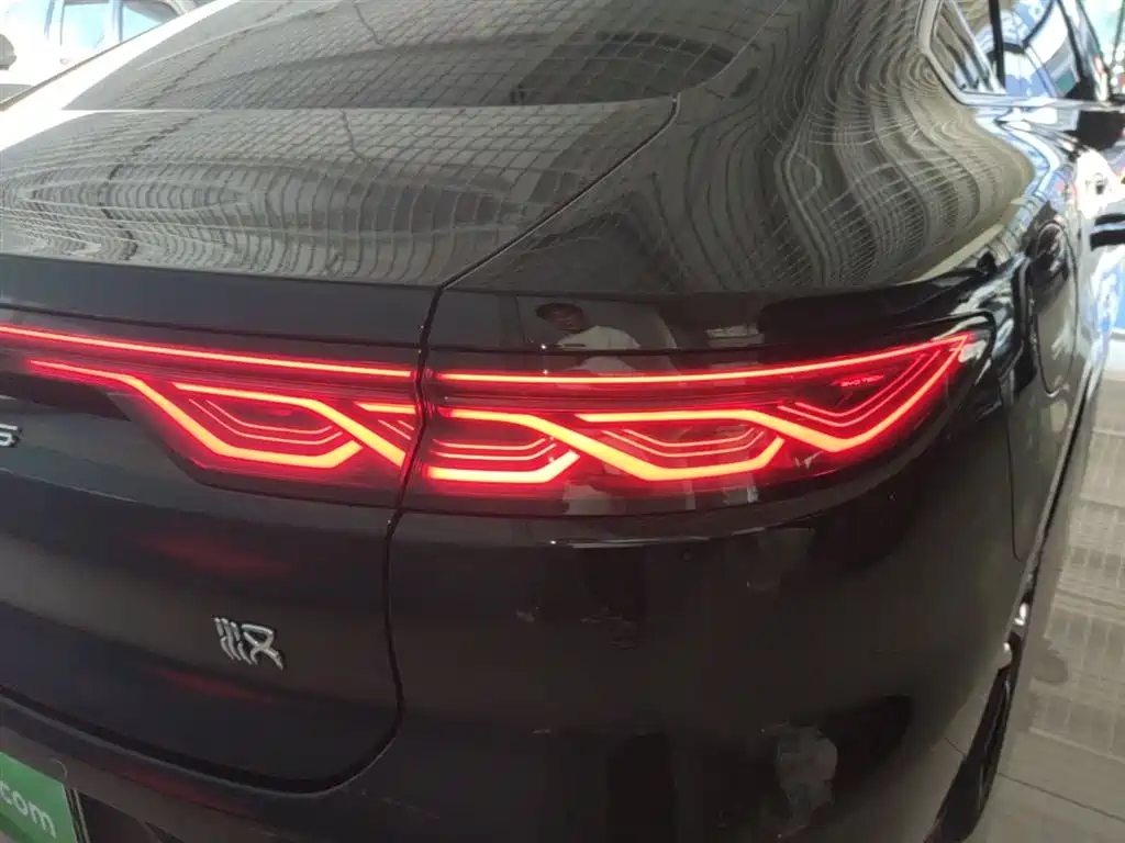 BYD Han 2025 DM-i 125KM Premium фото 8