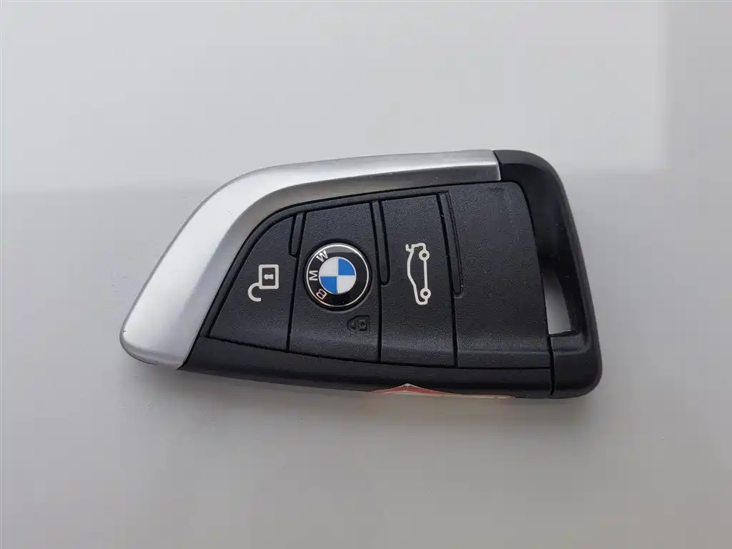 BMW 2 Series Touring 2016 218i Leading фото 19