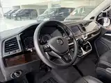 Фото 9 - Volkswagen Multivan