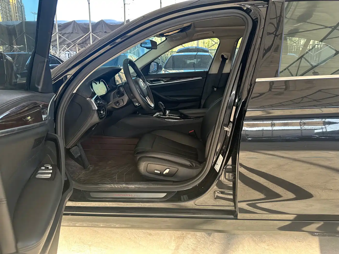 BMW 5 Series 2018 525Li Luxury Package фото 19
