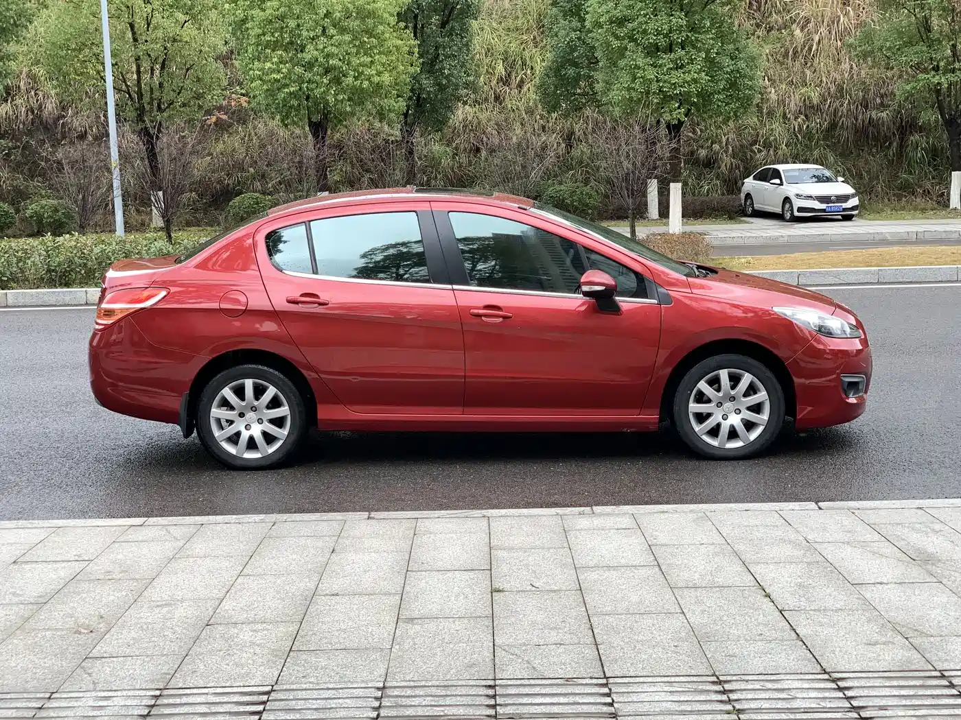 Peugeot 308 2012 1.6L Manual Premium Type фото 7