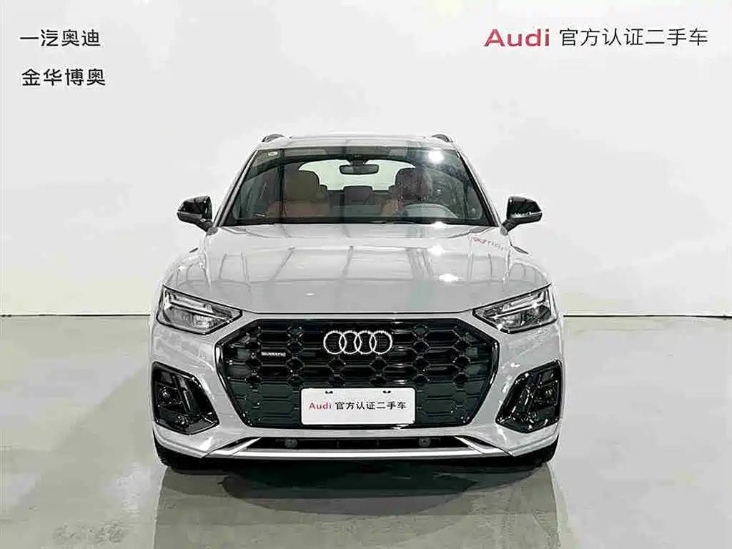 Audi Q5L 2024 Model 40 TFSI Luxury Dynamic фото 2
