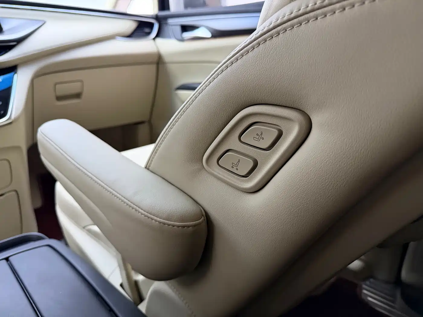 Buick GL8 2023 ES Landmaster Exclusive фото 16