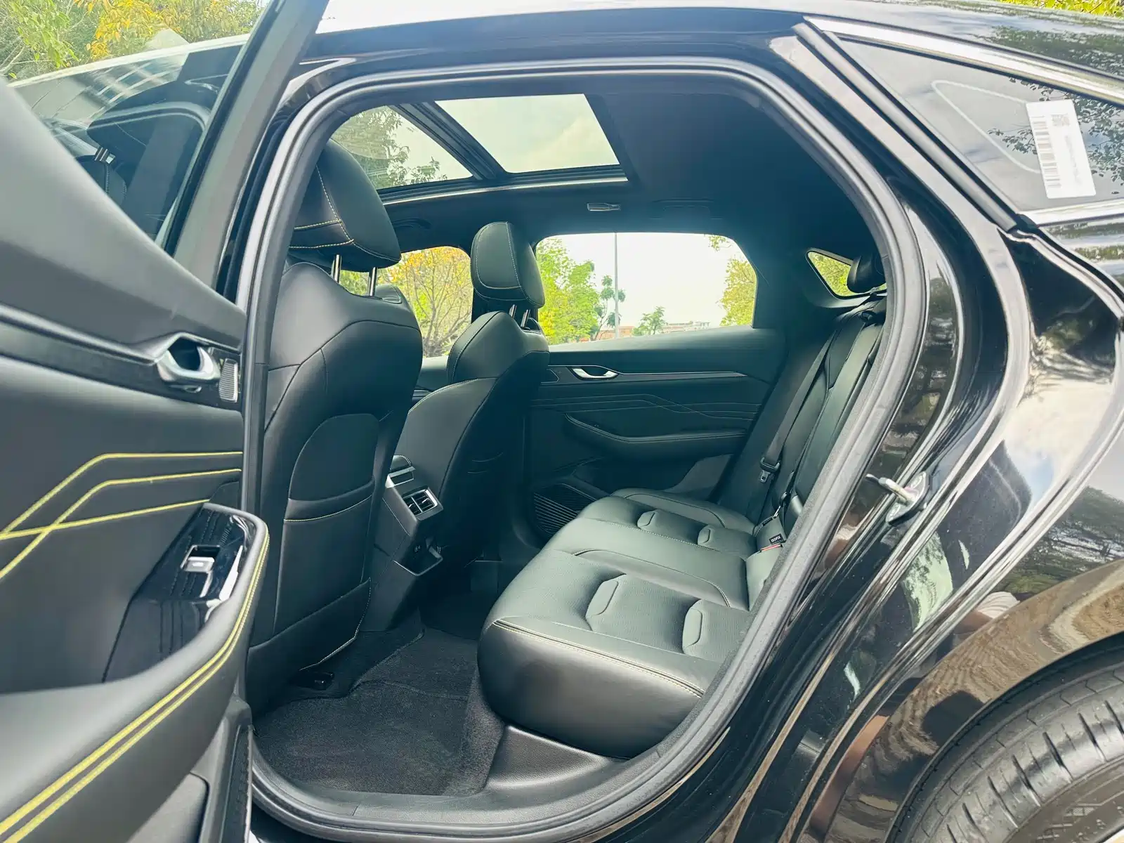 Фото 5 - Geely Preface