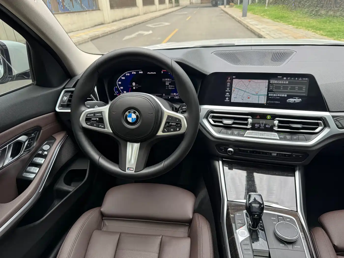 BMW 3 Series 2020 325Li M Sport Package фото 16