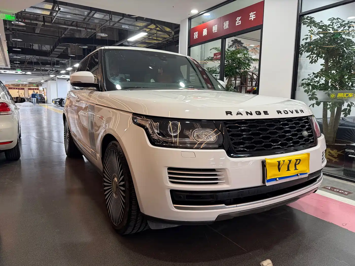 Land Rover Range Rover 2016 3.0 SC V6 Vogue фото 3