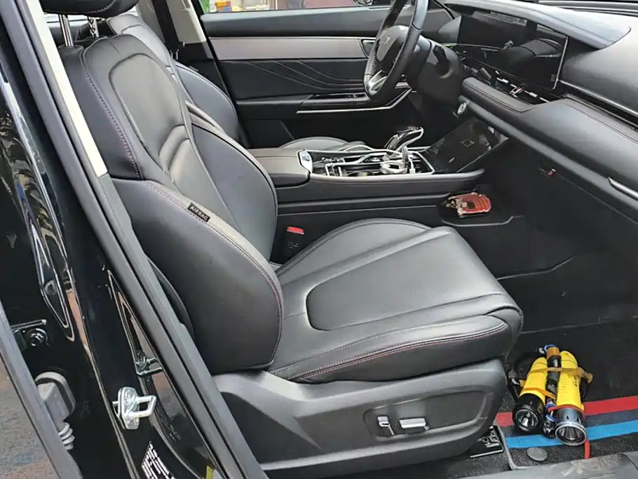 Besturn Bestune T99 2025 2023 2.0T Automatic Premium (6AT)