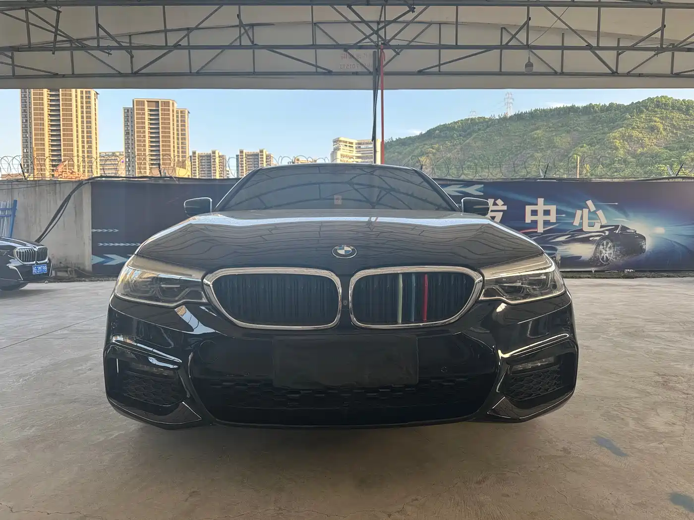 BMW 5 Series 2019 530Li Premium M Sport Package фото 5
