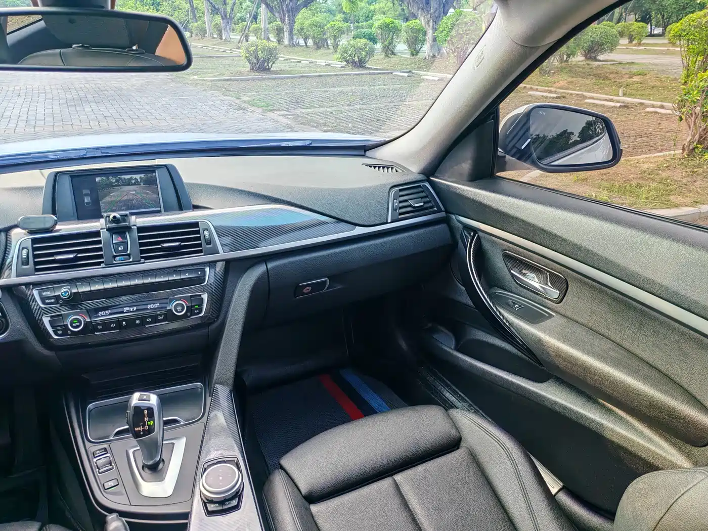 BMW 3 Series GT 2018 320i Fashion фото 12